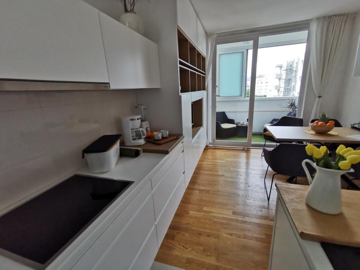 White 5 Apartment Split Luaran gambar