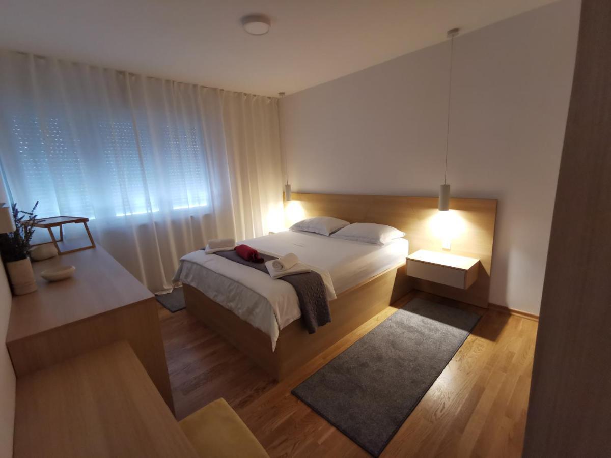 White 5 Apartment Split Luaran gambar