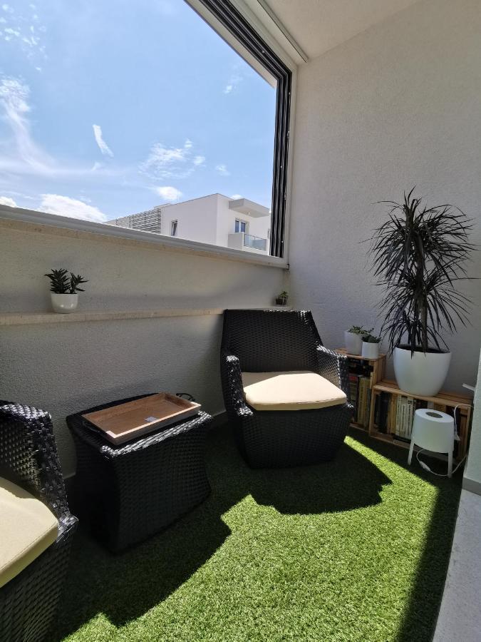 White 5 Apartment Split Luaran gambar